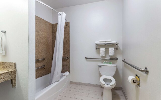 Mainstay Suites Rogers