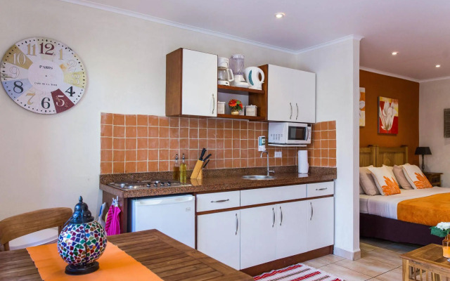 Cariñas Studio Apartments