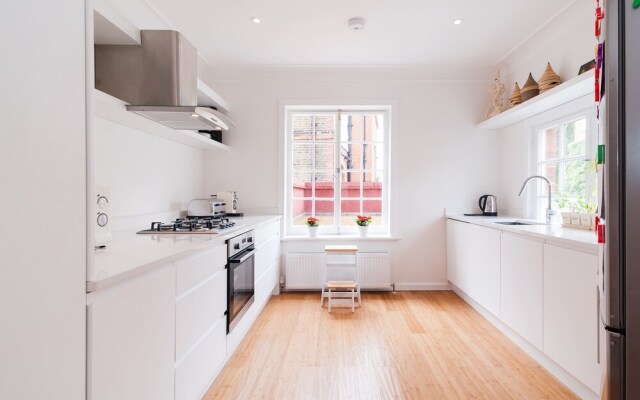 The Brook Green Family House - CDL