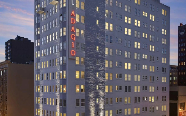 Hotel Adagio, Autograph Collection