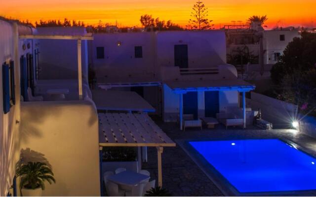 Olive Tree, Mykonos Town Apartment With Pool