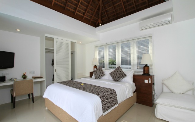 The Kanjeng Suites Villas Seminyak