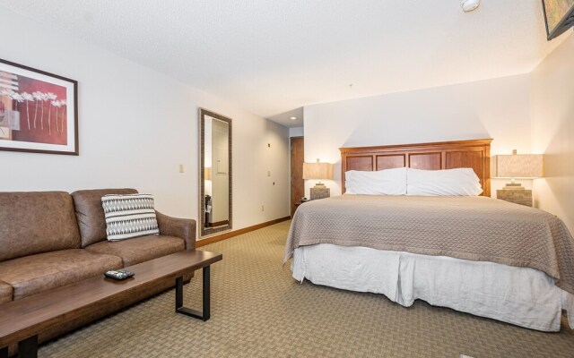 Suites at Silver Tree A124