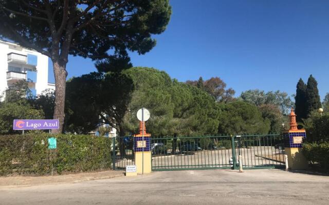 Sunny and Cozy Apartment, Lago Azul by Trip2Portugal