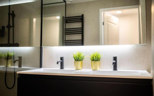 Exceptional 3 Bedroom Serviced Apartment 83m2 -NB304E-