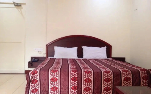 Collection O G Silver Hotels Mount Road