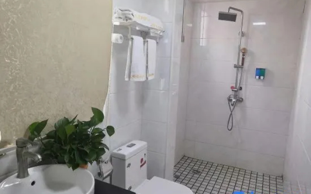 Lejia Bussiness Hotel – Bathroom – Shenzhen