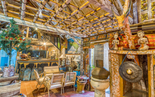 Binaria Museum Hotel