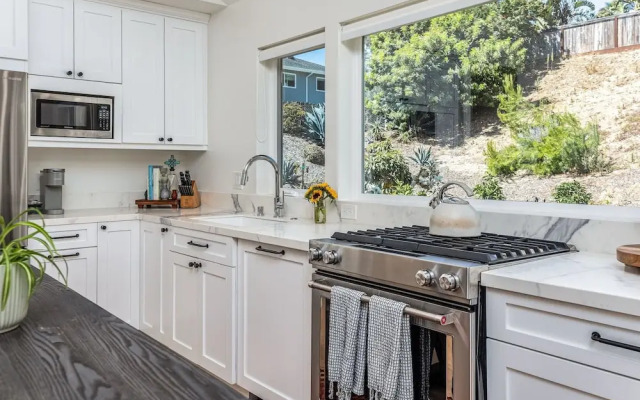 727 Sonrisa St 1 Bedroom Home by RedAwning