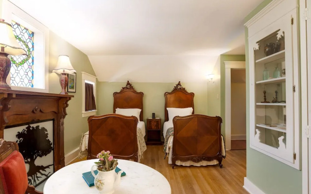 Oaklea Mansion Bed and Breakfast
