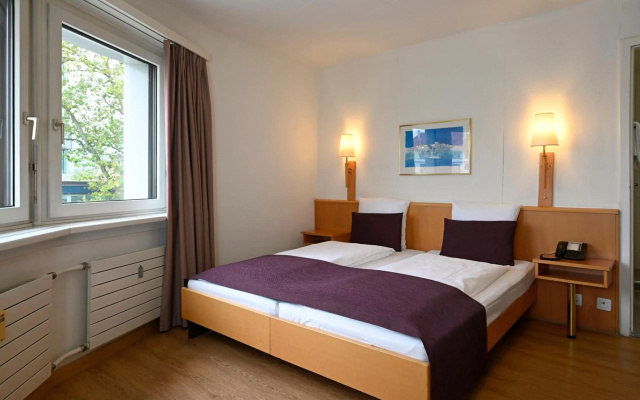 Hotel Olympia – Guest Rooms – Zurich