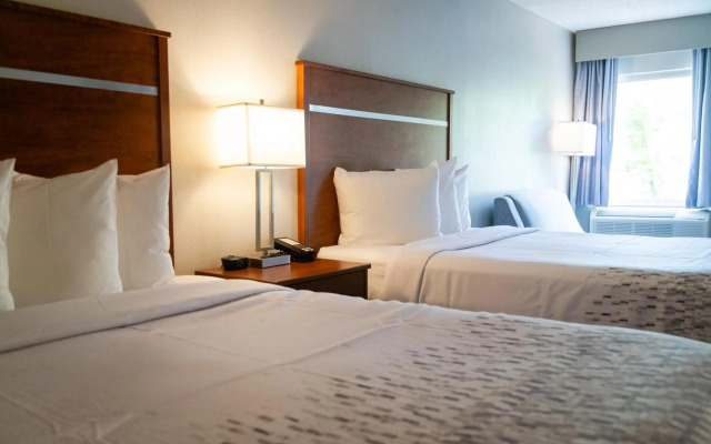 Twin Mountain Inn & Suites