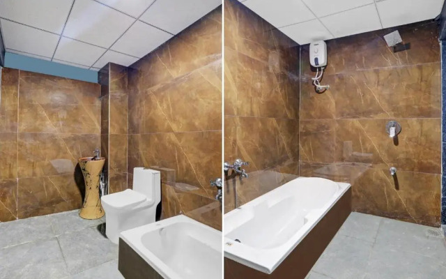 OYO Flagship 70202 Hotel Max