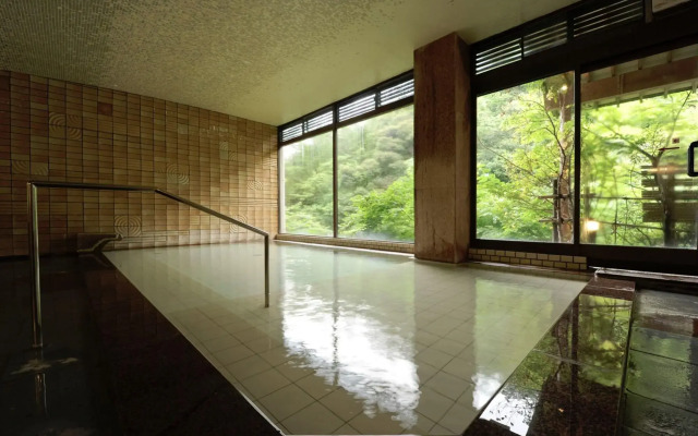 Yamanaka Onsen Shirasagiyu Tawaraya