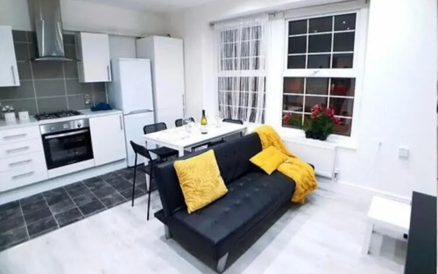 Stunning Croydon Apartment