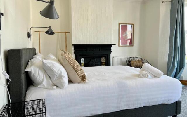 Whitchurch House by Switchback Stays