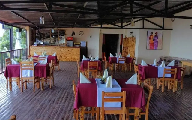Makutano Club & Resorts
