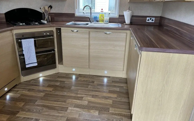 Tranquil Lodge Retreat in Preston Countryside