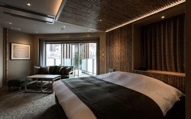 Y-HOTEL