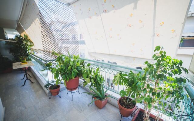 Apartment On Nikaias 5C