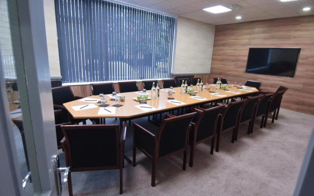 The Cumberland Hotel - OCEANA COLLECTION