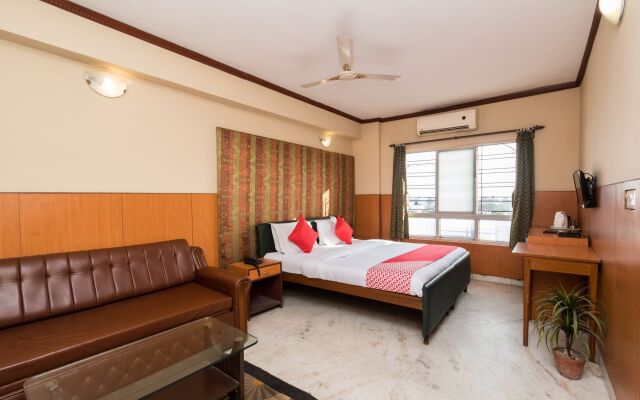 OYO 10890 Malik Guest House