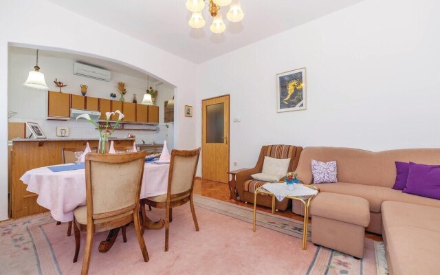 Awesome Home in Dramalj With Wifi and 2 Bedrooms