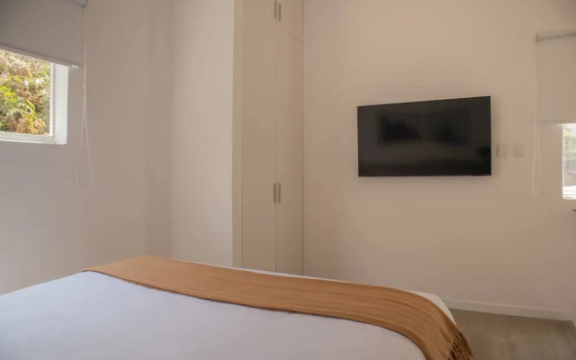 w Impressive 1BR w Terrace in Miraflores