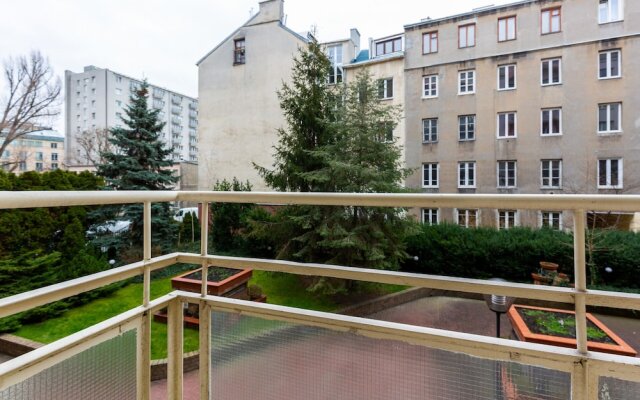Apartments Warsaw Hoza by Renters