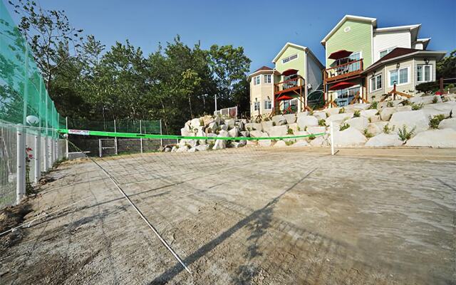 Ganghwa Punggyung gryujineon zip Pension