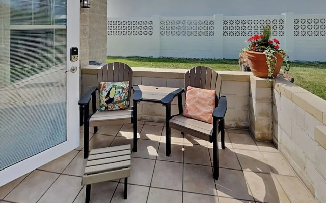 Avea609-island Cabana