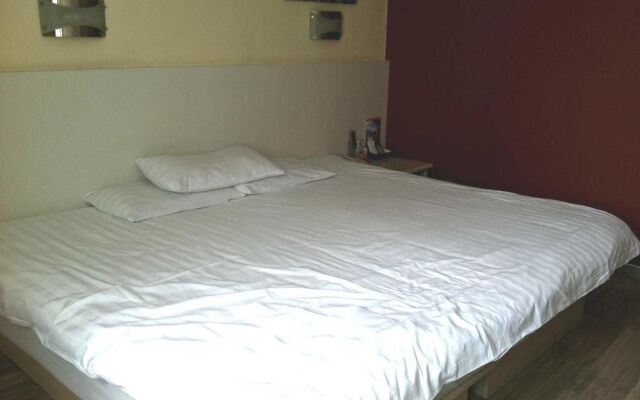 Hanting Express Ningbo Caihong North Road