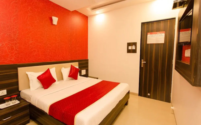 OYO 8759 Hotel Adore Palace