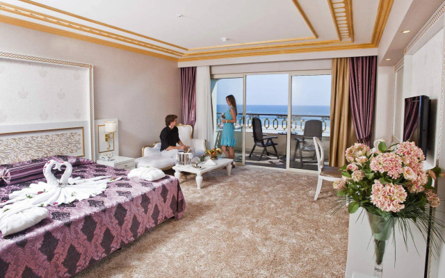 Crystal Palace Luxury Resort & Spa - All Inclusive Resort
