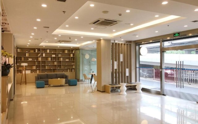 Hanting Hotel Zhenping Road Station New Branch