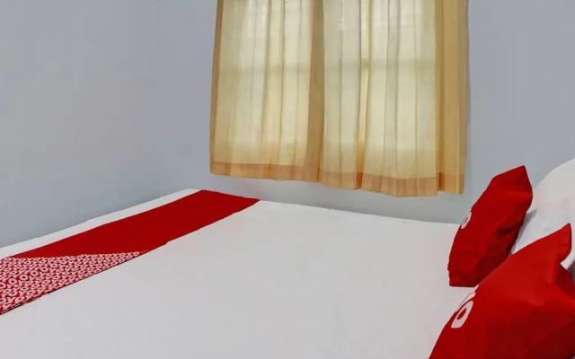 OYO 92429 Vania Guest HouseNearRSUP H Adam Malik