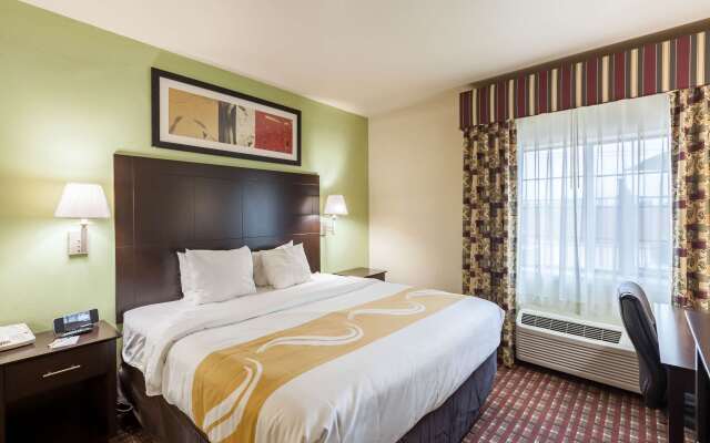 Quality Inn near SeaWorld - Lackland