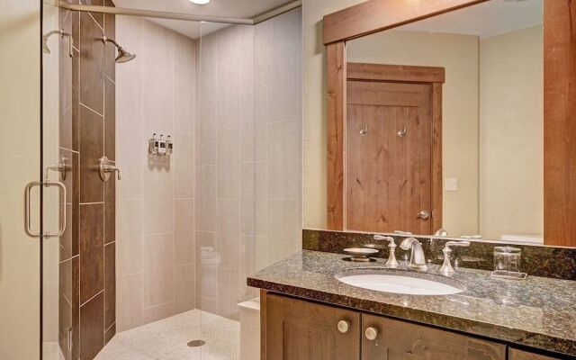 One Ski Hill Place S8501