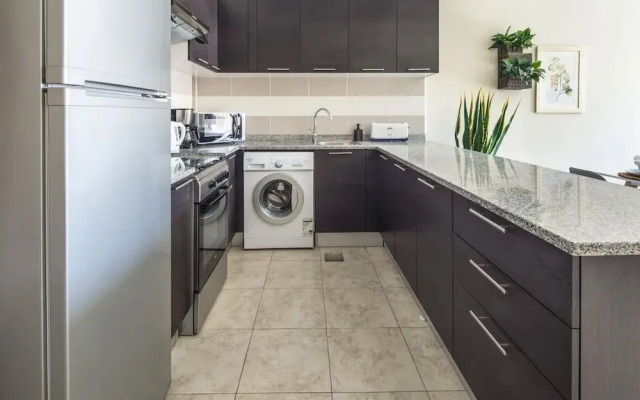 Signature Living in Modern 1BR Apartment at Jvt!