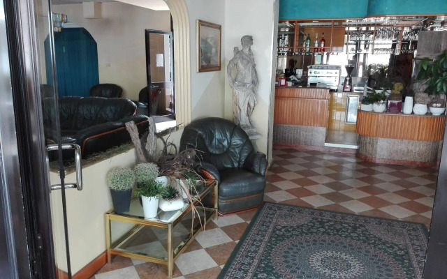 Hotel Apollo
