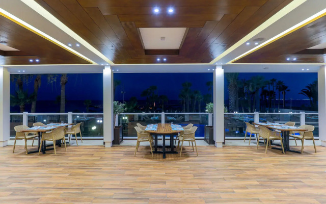 Golden Bay Beach Hotel