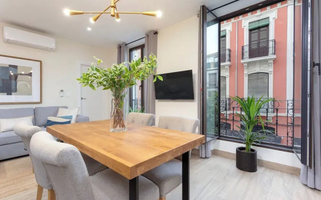 Sophisticated House With Terrace. Plaza del Realejo