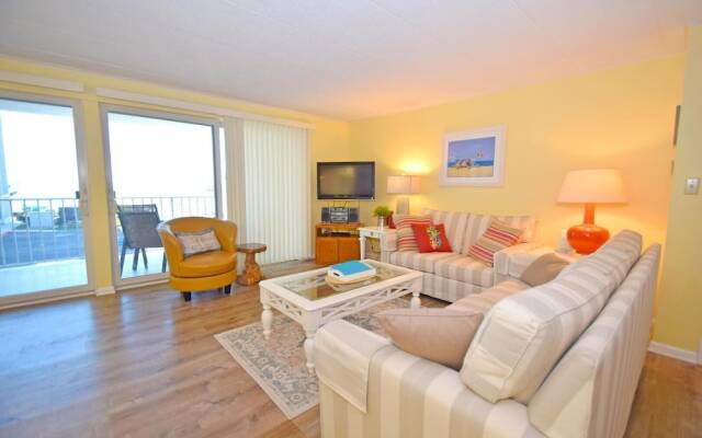 Thunder Island 112c 2 Bedroom Condo by RedAwning