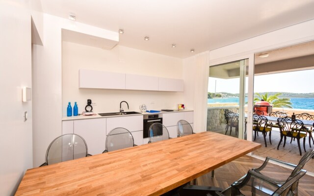 Livingstone Beach House