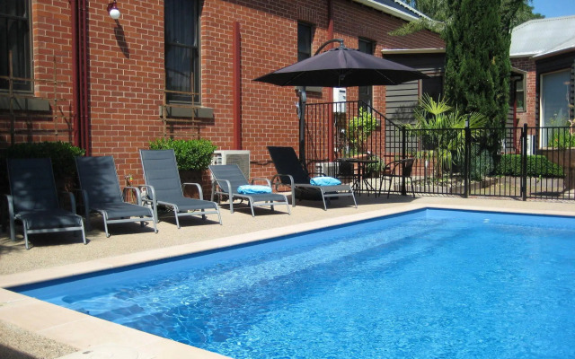 Finches of Beechworth