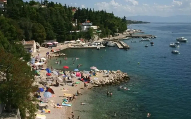 Luxurious Apartment in Kvarner by Sea