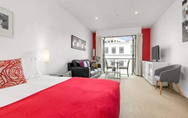 Stunning Spacious Studio In Viaduct Basin