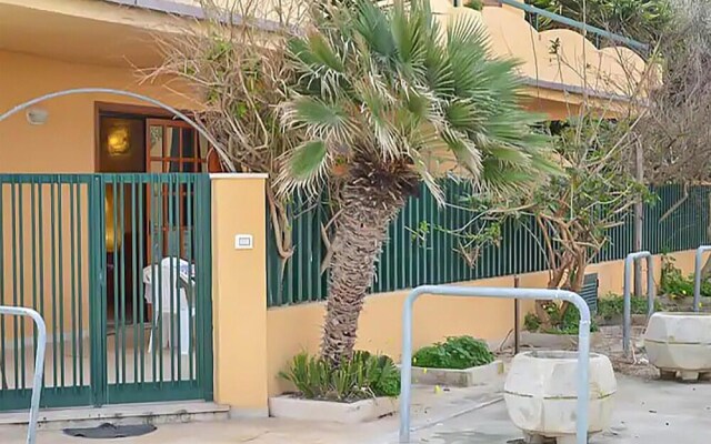 Stunning Home in Marzamemi Fraz. With Wifi and 2 Bedrooms