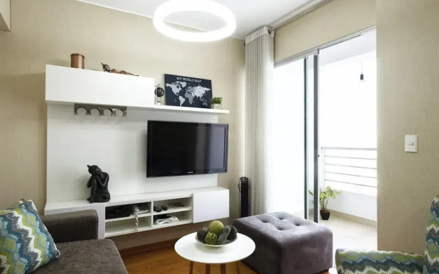 UR Place Rentals - 3Bdrm Av Brasil Lima