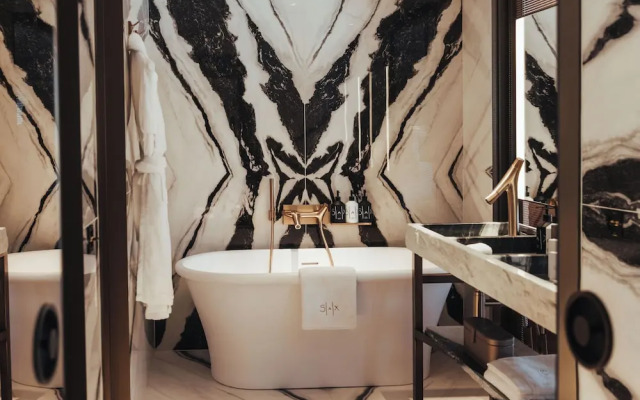 Sax Paris, LXR Hotels & Resorts